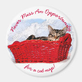 Funny Slapten Kitten in Red Basket, op maat gemaak Magneet (Voorkant)