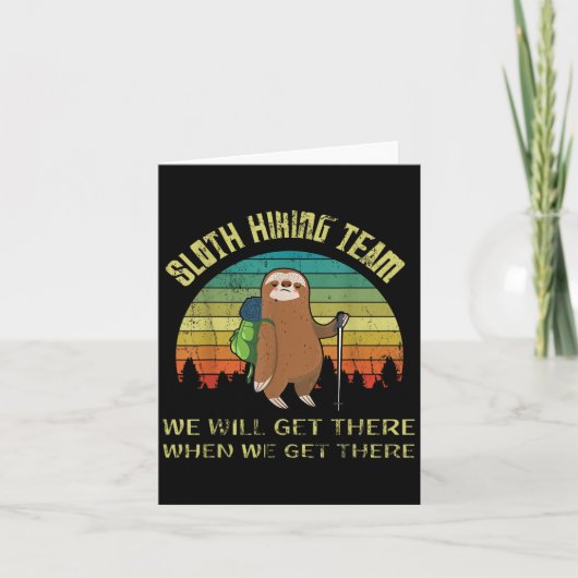 Funny Sloth Hiking Team Retro Sloth 80s Kaart (Voorkant)