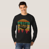 Funny Sloth Retro Pine Tree Mannen Vrouwen Kinder T-shirt (Voorkant volledig)