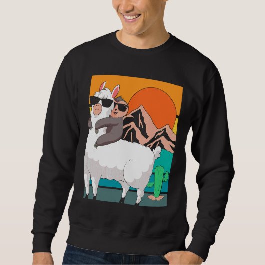 Funny Sloth Riding Llama in The Trui (Voorkant)