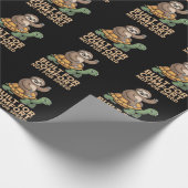 Funny Sloth Riding Turtle Cadeaupapier (Hoek)