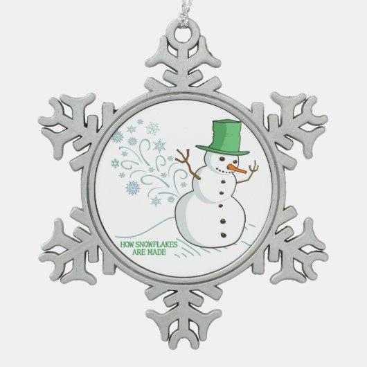 Funny Snowman Farts Snowflakes Tin Sneeuwvlok Ornament (Voorkant)