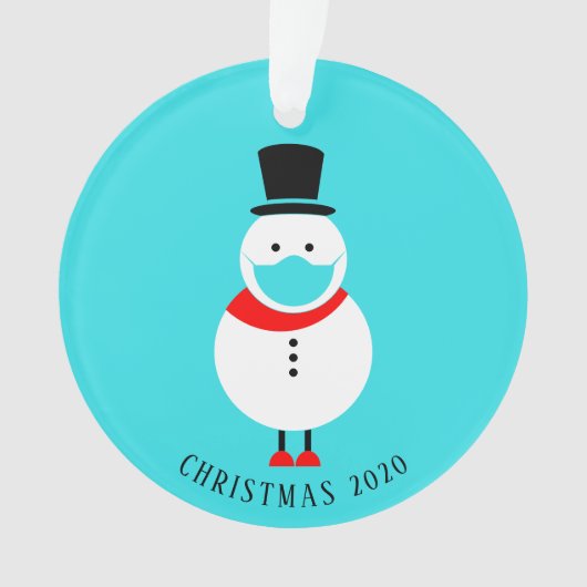 Funny Snowman in Face Mask Kerstmis gepersonalisee Ornament (voorkant)