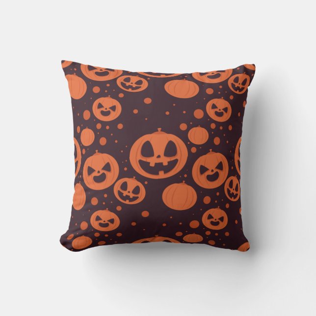 Funny Spooky Pumpkin gezichten met bruine achtergr Kussen (Voorkant)
