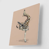 Funny Sporty Giraffe Vierkante Klok (Hoek)