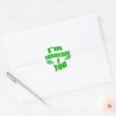 Funny squatching ronde sticker (Envelop)