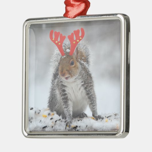 Funny Squirrel met Fake Antlers kerstmenorum Metalen Ornament (Links)
