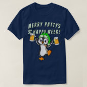 Funny St Patrick Day Party Penguin Drinking T-shirt (Design voorkant)