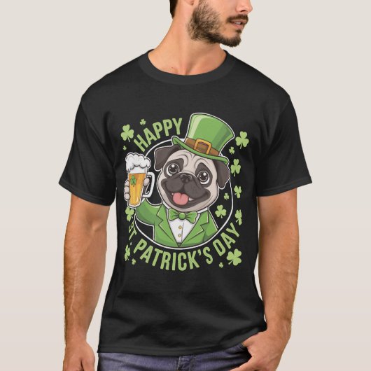 Funny St. Patrick�s Day Pug with Beer Mug T-shirt (Voorkant)