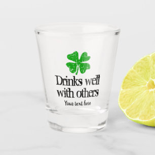 Funny St Patrick's Day citeert groene shamrock Shot Glas