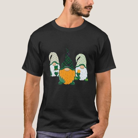 Funny St Patrick's Day Three Gnome Shamrock Green T-shirt (Voorkant)