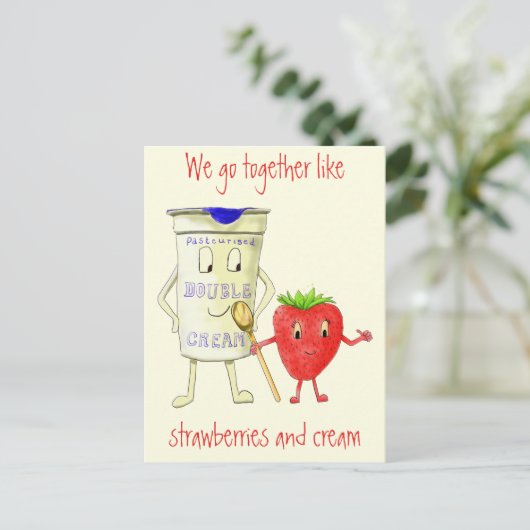 Funny Strawberry & Cream Quirky Cartoon Love Art Briefkaart (Staand voorkant)