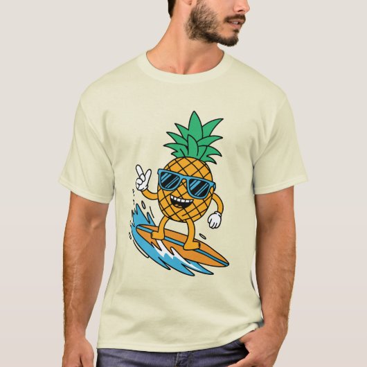 Funny Surfing Pineapple T-Shirt Tropical Surf Tee (Voorkant)