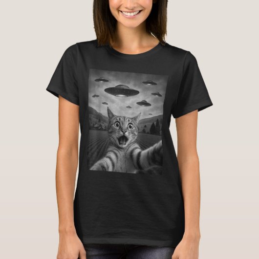 Funny Surprised Ed Cat Selfie With Alien Ufo Cat U T-shirt (Voorkant)