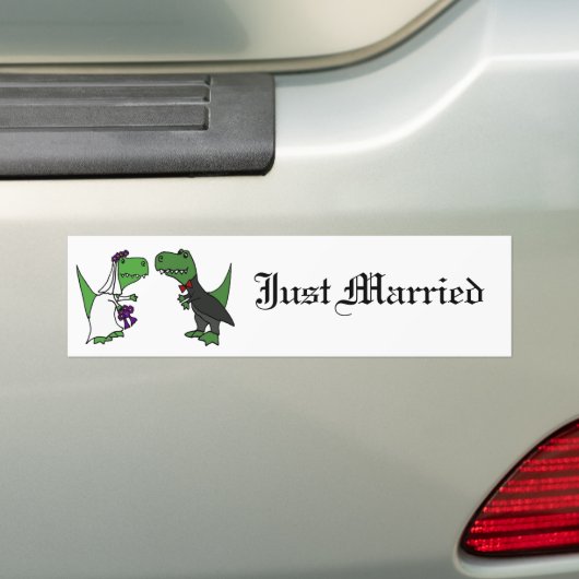 Funny T-rex Dinosaur Bride en Groom Wedding Art Bumpersticker (Op auto)