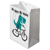 Funny T-rex Dinosaur Riding Bicycle Cartoon Medium Cadeauzakje (Voorkant Gekanteld)