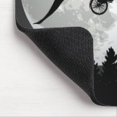 Funny T-Rex vliegend op fiets met volle maan Muismat (Hoek)