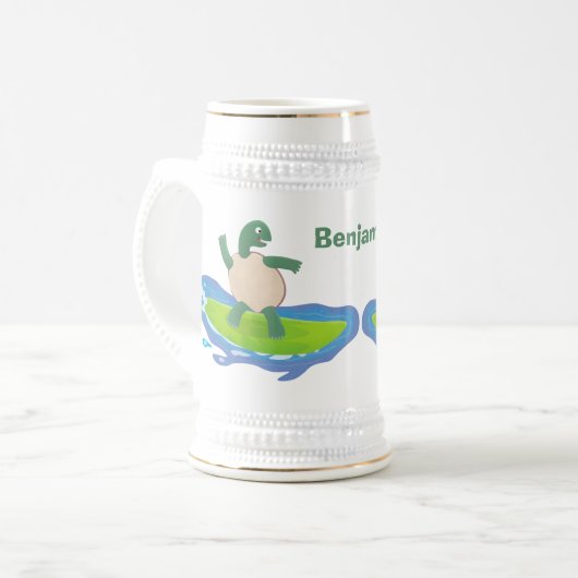 Funny tortoise golf surfende cartoon bierpul (Voorkant links)