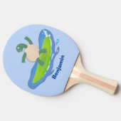 Funny tortoise golf surfende cartoon tafeltennisbatje (Zijkant)