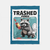 Funny Trashed Panda Raccoon Gets Drunk Fleece Deken (Voorkant)