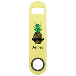 Funny Tropical Pineappel met Mustache Monogram Speed Flessenopener