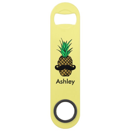 Funny Tropical Pineappel met Mustache Monogram Speed Flessenopener (Achterkant)