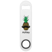 Funny Tropical Pineappel met Mustache Monogram Speed Flessenopener (Voorkant)
