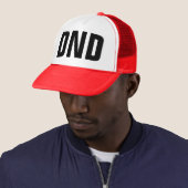 Funny Trucker Hat: "DND" verstoort niet Pet (In situ)