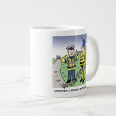 Funny UK Traffic Police Cartoon Grote Koffiekop (Voorkant rechts)