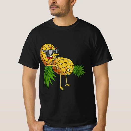 Funny Upside Down Pineapple Swinger Gift For Women T-shirt (Voorkant)