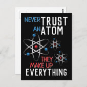 Funny Vertrouw nooit op een Atom Alles verzinnen Briefkaart (Voorkant / Achterkant)