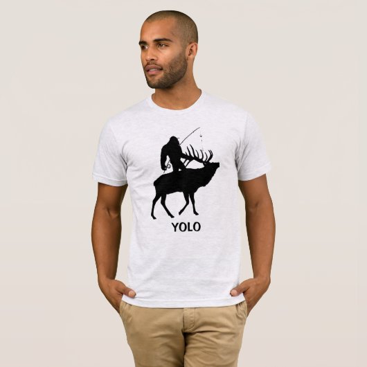 Funny Vist Shirt met Sasquatch Riding Elk (Voorkant volledig)