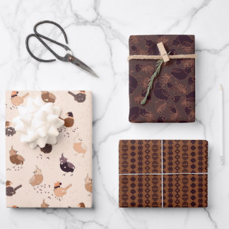 Funny-vogels met petten en kerstversieringen op W Inpakpapier Vel