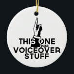 Funny Voicovers - Vintage deze maakt overvallen Keramisch Ornament<br><div class="desc">Grappig Voiccomotorontwerp dat zegt: "Deze doet met stemmen". Geweldig geschenk voor Voice Actor,  Voice Actress.</div>