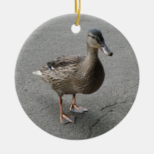 Funny Waddling Duck Custom Birthday Keramisch Ornament (Voorkant)