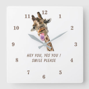 Funny Wall Clock Playful Giraffe Smile - Jouw teks Vierkante Klok