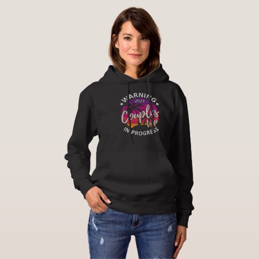 Funny Warning Couples Trip 2023 In Progress Retro Hoodie (Voorkant volledig)