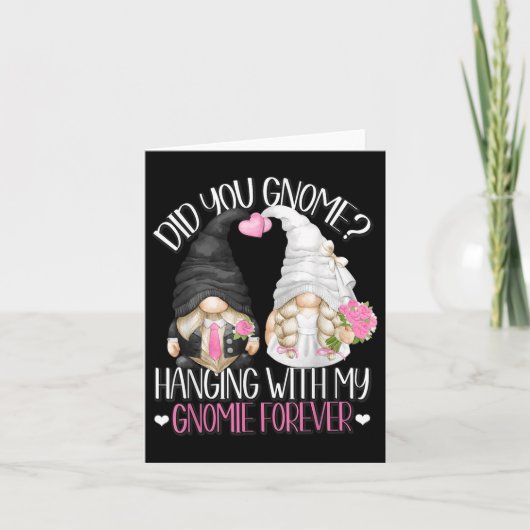 Funny Wedding Groom Bride Gnome Pun die met m Kaart (Voorkant)