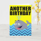 Funny Whale Birthday Cartoon Kaart (Gele Bloem)