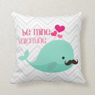 Funny Whale met Mustache Be Mine Valentijn Kussen