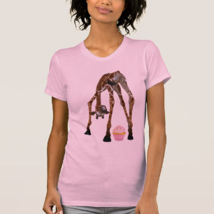 Funny Whimsical Giraffe en Cupcake T-shirt