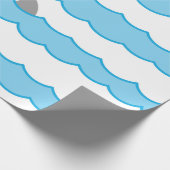 Funny Whimsical Shark Fins op Waves Cadeaupapier (Hoek)