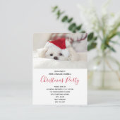 Funny White Dog in een Rode Kerstfeest Pet Uitnodiging Briefkaart (Staand voorkant)