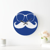Funny White Mustache Glasses on Blue Background Grote Klok (Huis)