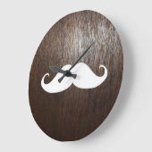 Funny White Mustache over de achtergrond van eiken Grote Klok (Hoek)