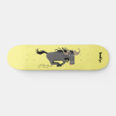 Funny wildebeest die de illustratie van de cartoon persoonlijk skateboard (Horizontaal)