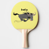 Funny wildebeest die de illustratie van de cartoon tafeltennisbatje (Achterkant)