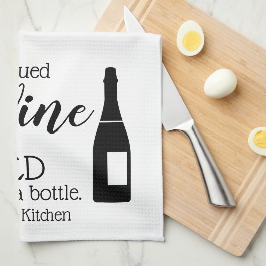 Funny Wine Gezegde Quote uit fles Theedoek (Quarter Fold)