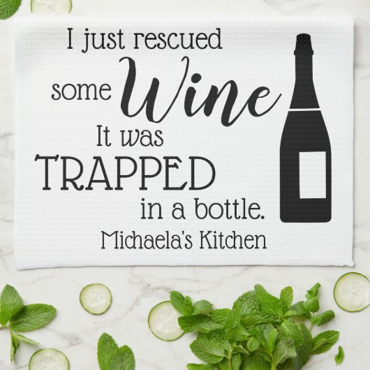 Funny Wine Gezegde Quote uit fles Theedoek (Gevouwen)