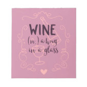 Funny Wine is een Hug in een glas Notitieblok (Voorkant)